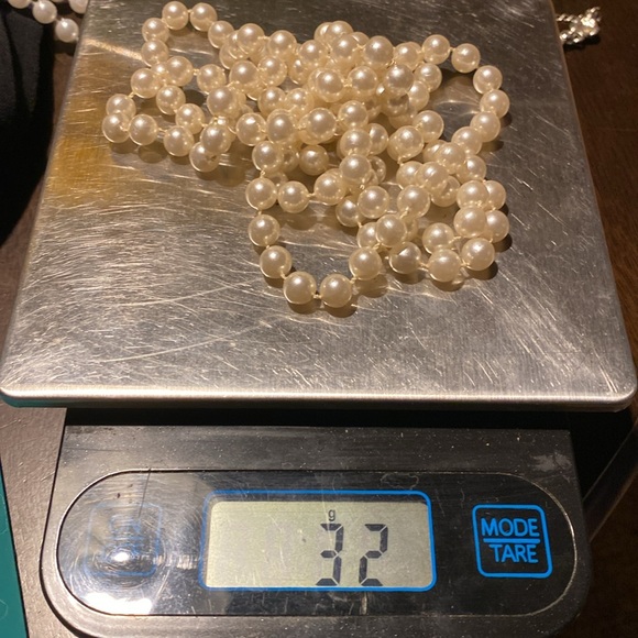 Bundle set of 2 faux pearl string of beads, one is 23” long, the other is 36” - Picture 5 of 6